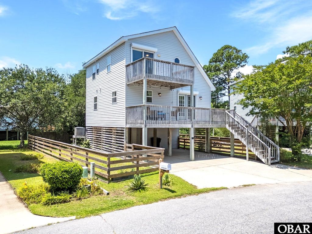 Image 1 of property listing at 109 Collins Court Lot 7, Manteo, NC 27954