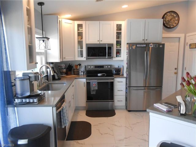 222 Ground Dove CIR, Lehigh Acres, FL 33936