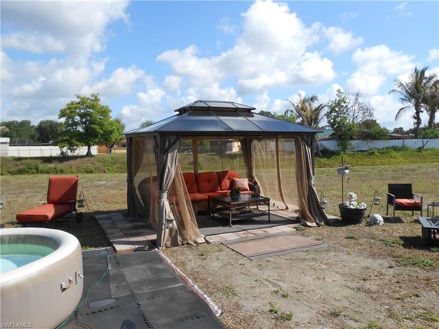222 Ground Dove CIR, Lehigh Acres, FL 33936
