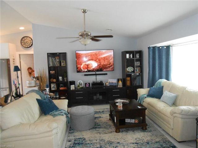 222 Ground Dove CIR, Lehigh Acres, FL 33936