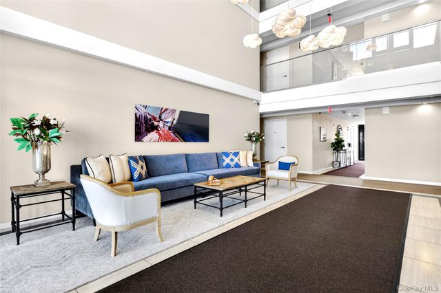 433 Main Street 212, Port Washington, NY 11050