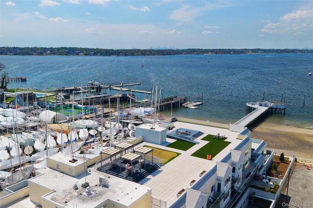 433 Main Street 212, Port Washington, NY 11050
