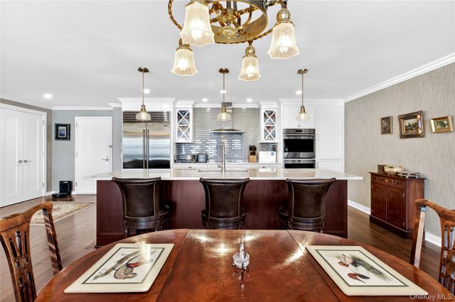 433 Main Street 212, Port Washington, NY 11050
