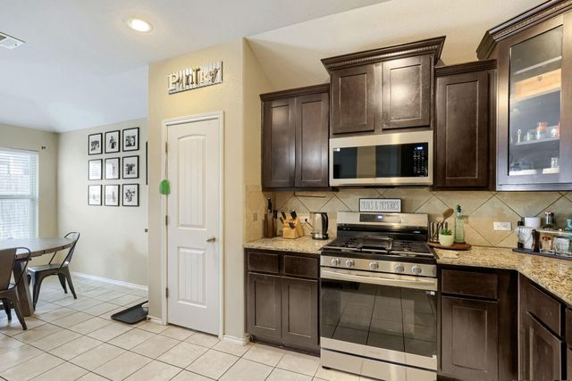103 Buescher CV, Hutto, TX 78634