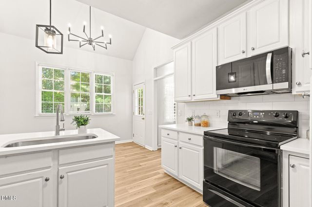 7816 Harps Mill Woods Run, Raleigh, NC 27615
