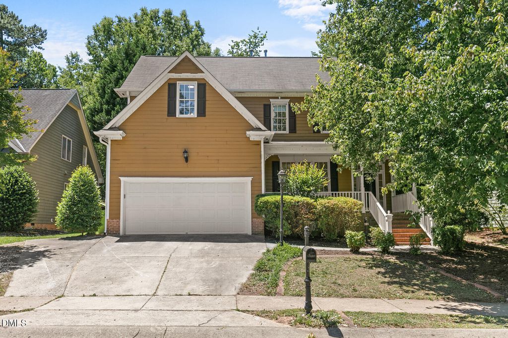 7816 Harps Mill Woods Run, Raleigh, NC 27615