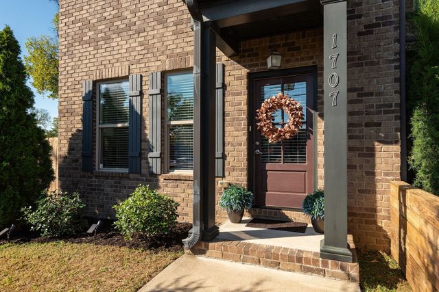 1707 3rd Ave, N, Nashville, TN 37208