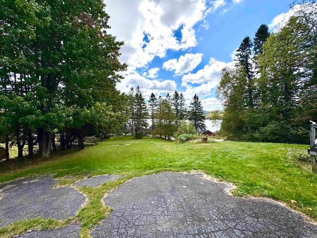 1999 North Main Street, Pittsburg, NH 03592