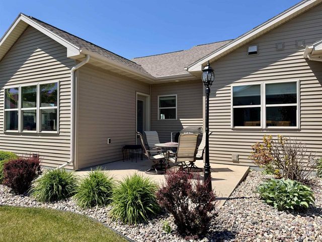 1362 CANDLELIGHT LANE, Fond Du Lac, WI 54935