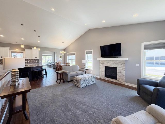 1362 CANDLELIGHT LANE, Fond Du Lac, WI 54935