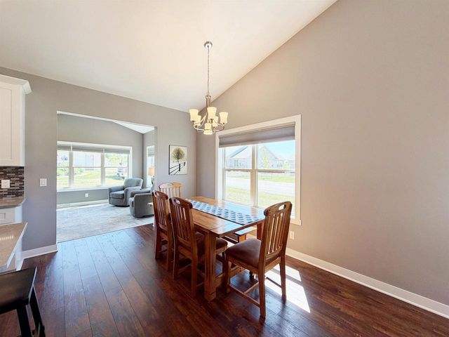 1362 CANDLELIGHT LANE, Fond Du Lac, WI 54935