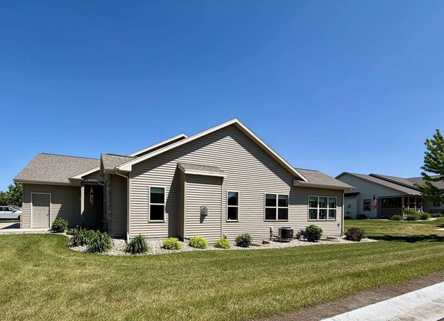 1362 CANDLELIGHT LANE, Fond Du Lac, WI 54935