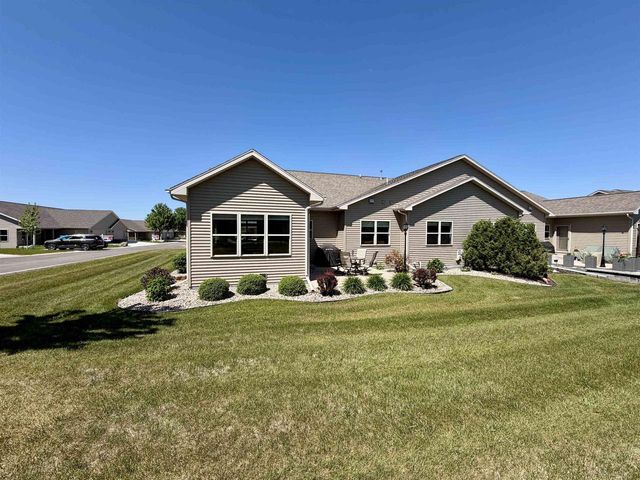 1362 CANDLELIGHT LANE, Fond Du Lac, WI 54935