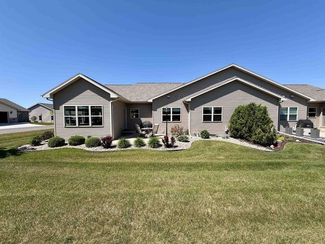 1362 CANDLELIGHT LANE, Fond Du Lac, WI 54935