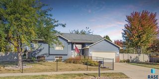 612 Coyote St Street, Harrisburg, SD 57032