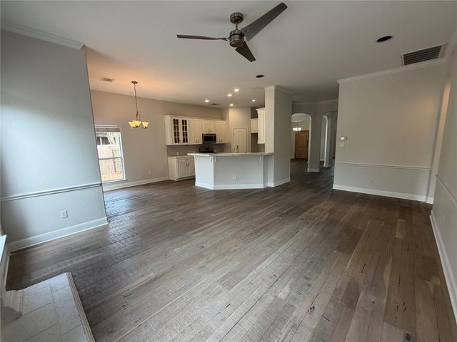207 Arrowhead TRL, Cedar Park, TX 78613