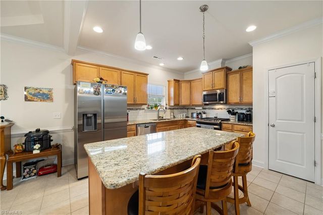 2526 Redwood Hill Court, Kernersville, NC 27284