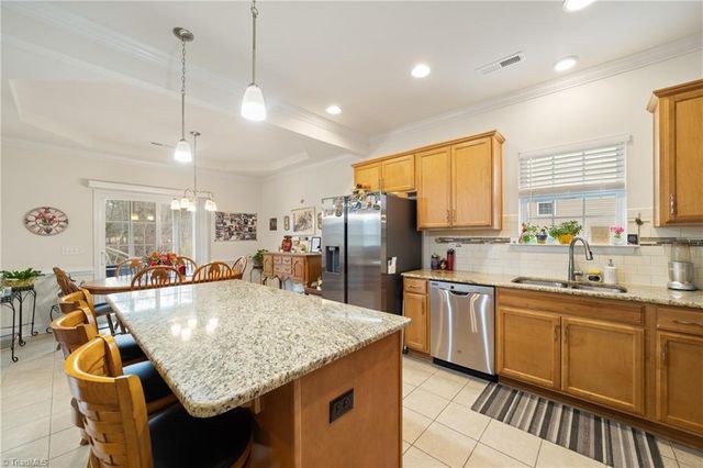 2526 Redwood Hill Court, Kernersville, NC 27284