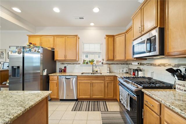 2526 Redwood Hill Court, Kernersville, NC 27284