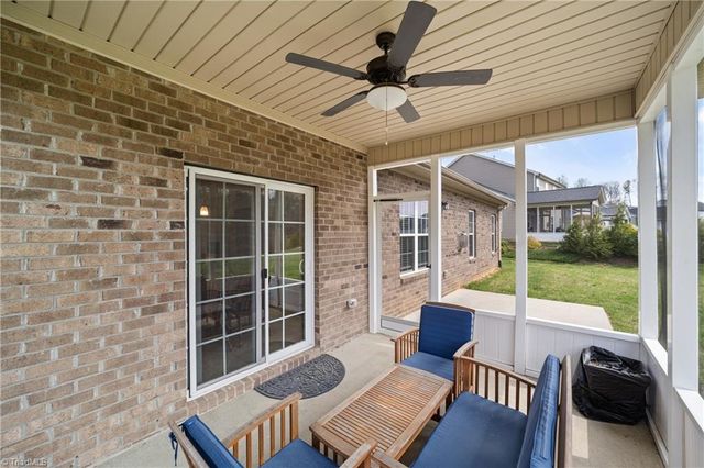 2526 Redwood Hill Court, Kernersville, NC 27284