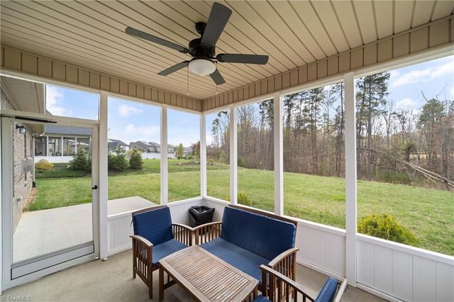 2526 Redwood Hill Court, Kernersville, NC 27284