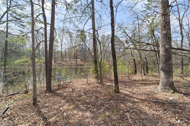 2526 Redwood Hill Court, Kernersville, NC 27284