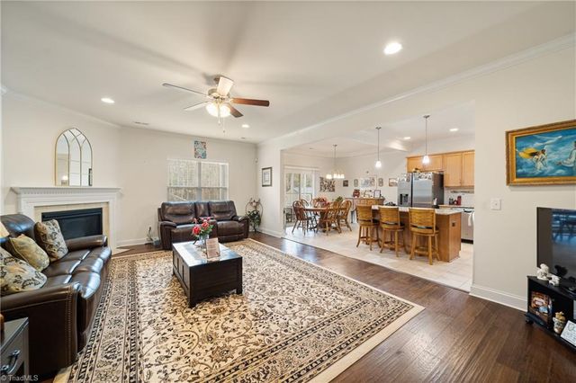 2526 Redwood Hill Court, Kernersville, NC 27284