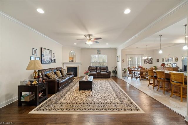 2526 Redwood Hill Court, Kernersville, NC 27284