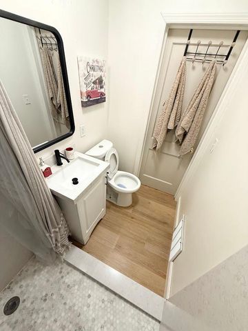 1224 Winnetka Avenue N, Golden Valley, MN 55427