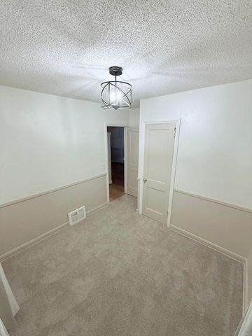 1224 Winnetka Avenue N, Golden Valley, MN 55427