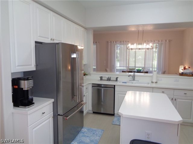 558 Vintage Reserve LN B, Naples, FL 34119