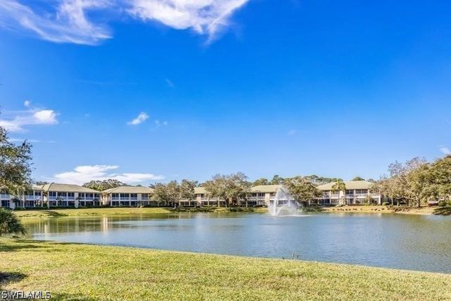 558 Vintage Reserve LN B, Naples, FL 34119