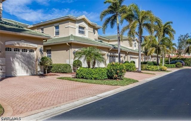 558 Vintage Reserve LN B, Naples, FL 34119