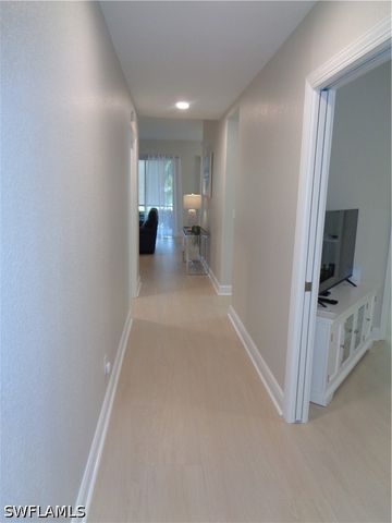 558 Vintage Reserve LN B, Naples, FL 34119