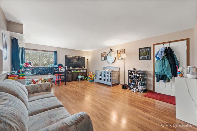 1354 N Sterling Avenue 103, Palatine, IL 60067