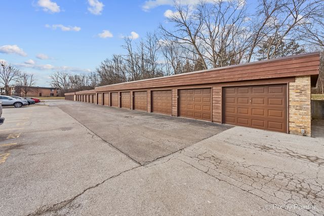 1354 N Sterling Avenue 103, Palatine, IL 60067