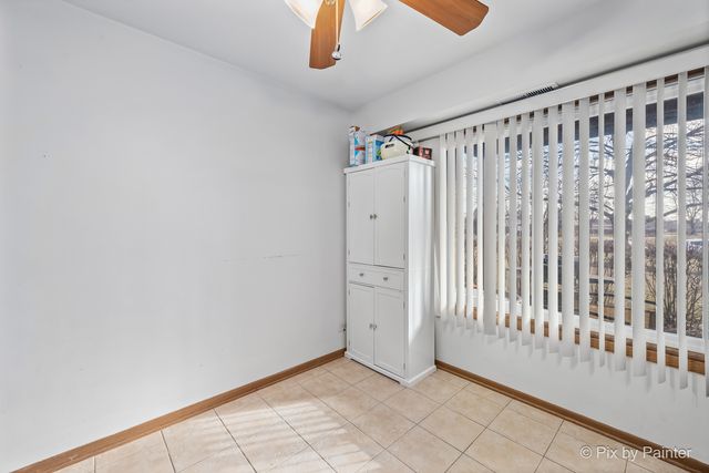 1354 N Sterling Avenue 103, Palatine, IL 60067