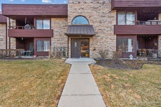 1354 N Sterling Avenue 103, Palatine, IL 60067