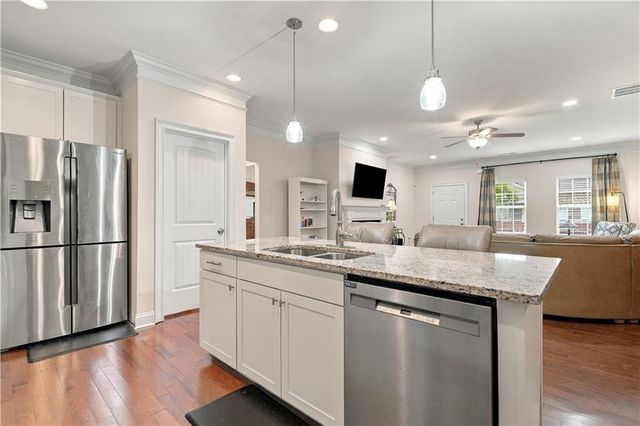 341 Villa Park Circle, Stone Mountain, GA 30087