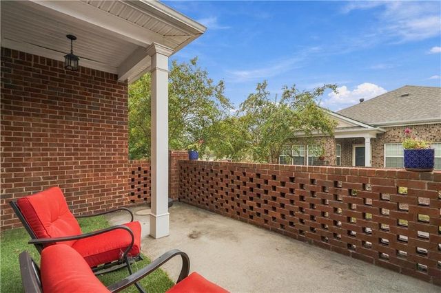 341 Villa Park Circle, Stone Mountain, GA 30087