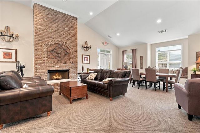 341 Villa Park Circle, Stone Mountain, GA 30087