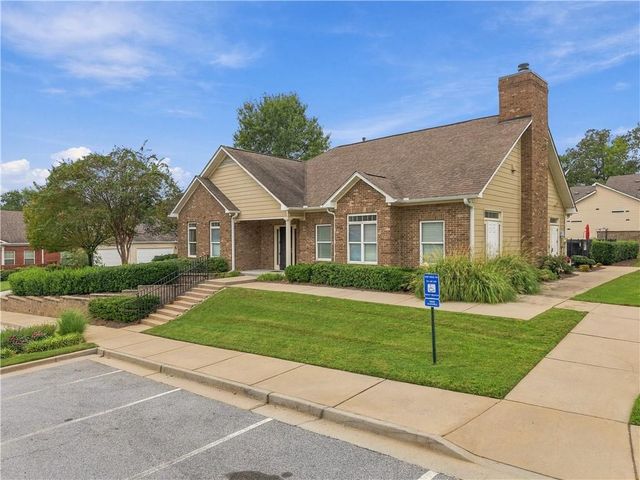 341 Villa Park Circle, Stone Mountain, GA 30087