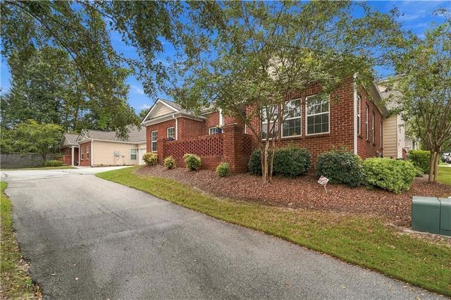 341 Villa Park Circle, Stone Mountain, GA 30087