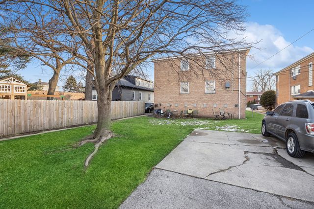 7330 39th Street, Lyons, IL 60534