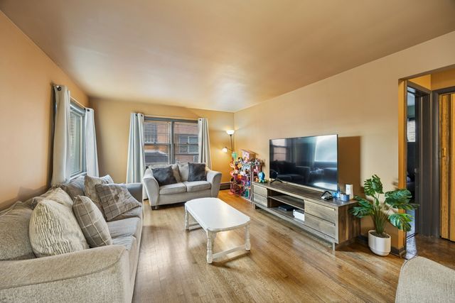 7330 39th Street, Lyons, IL 60534