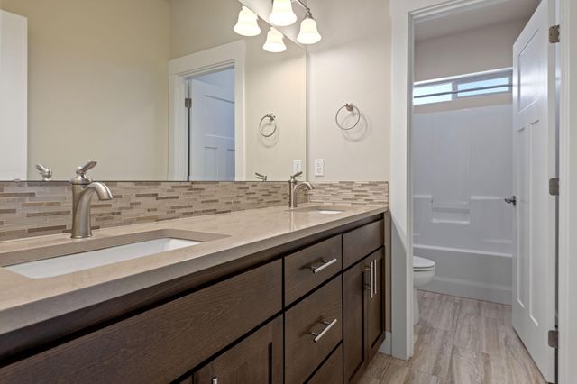 20510 SE Stanford Place, Bend, OR 97702