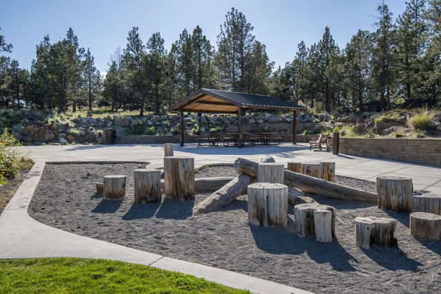 20510 SE Stanford Place, Bend, OR 97702