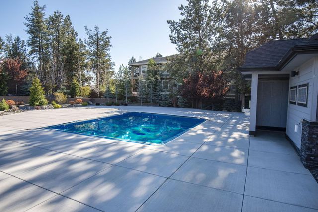 20510 SE Stanford Place, Bend, OR 97702