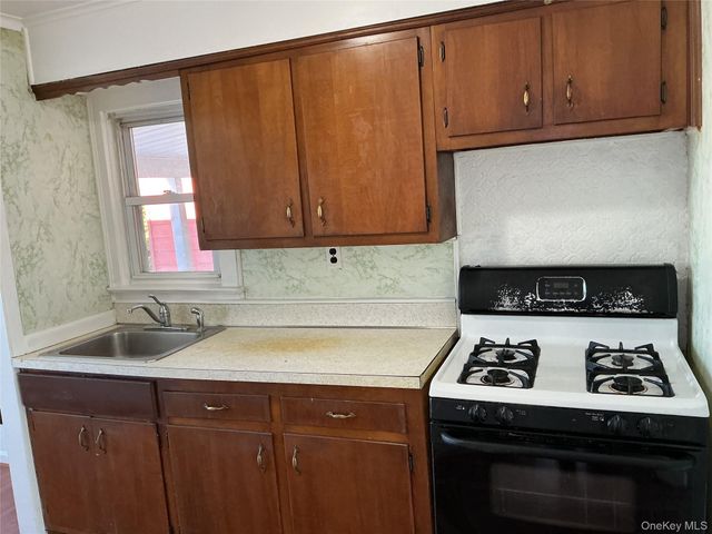 334 Doris Avenue, Franklin Square, NY 11010