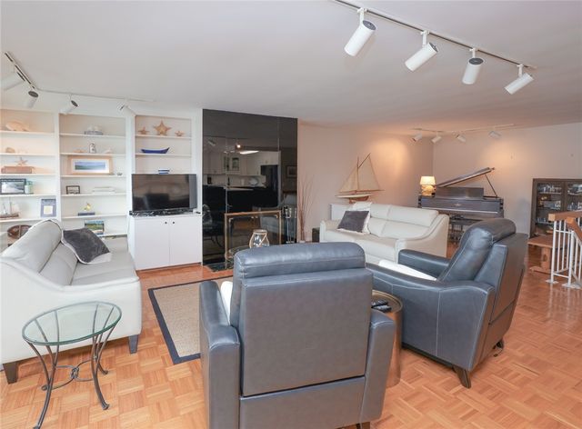 108 Cliffside Drive, South Bristol, NY 14424